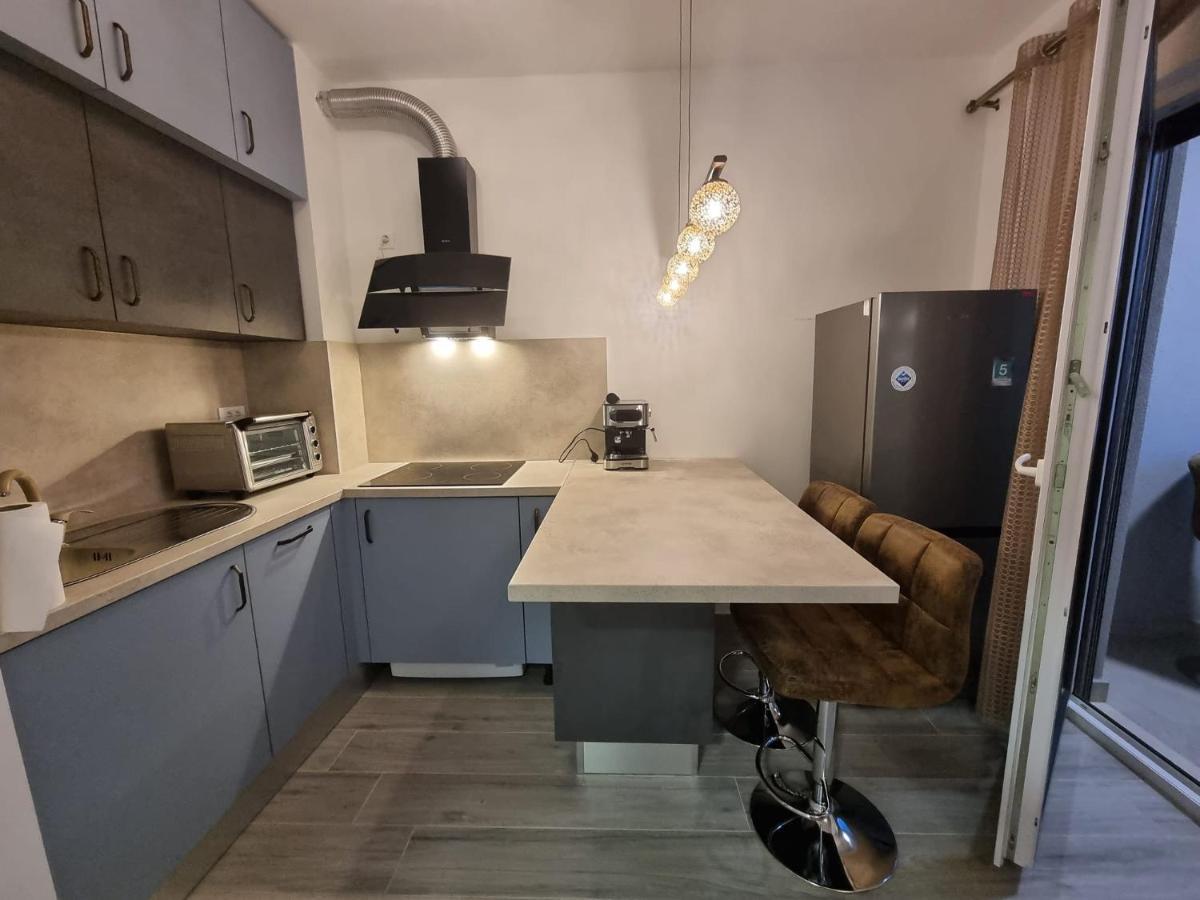Booking Beautifull Studio Apartment Bell With Balcony And Sea View In Zadar Exterior foto